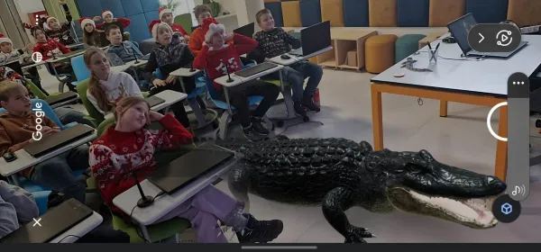 Dzieci oglądają zwierzęta w rozszerzonej rzeczywistości – 